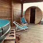 Sworna Laka Z Zewnetrznym Spa- Sauna, Jacuzzi, Balia 別荘 スヲーネガシエ