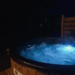 別荘 Sworna Laka Z Zewnetrznym Spa- Sauna, Jacuzzi, Balia *