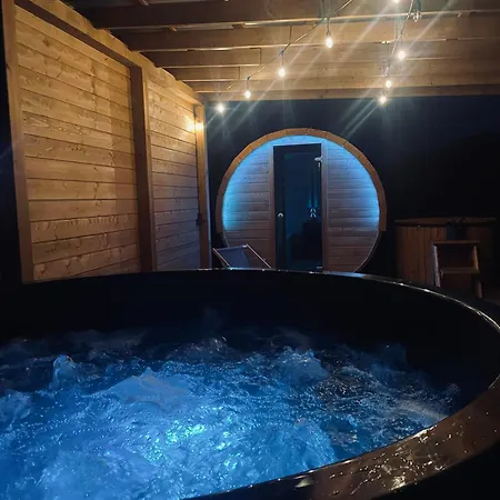 Sworna Laka Z Zewnetrznym Spa- Sauna, Jacuzzi, Balia Ferienhaus Swornegacie